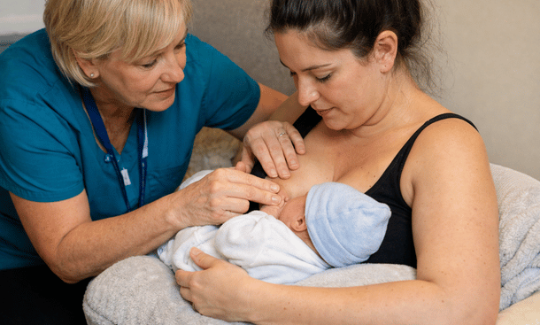 A diagram comparing position breastfeeding
